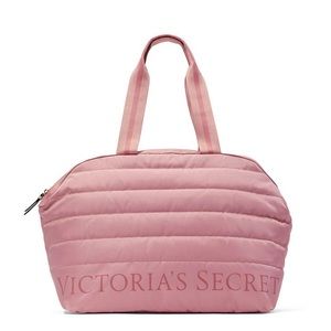 BNWOT VICTORIA'S SECRET Quilted Duffle, zip closure one size